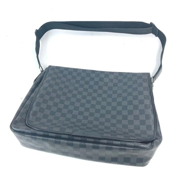 LOUIS VUITTON N58033 Damier Graphite Daniel GM Messenger Crossbody Shoulder Bag - Picture 13 of 15